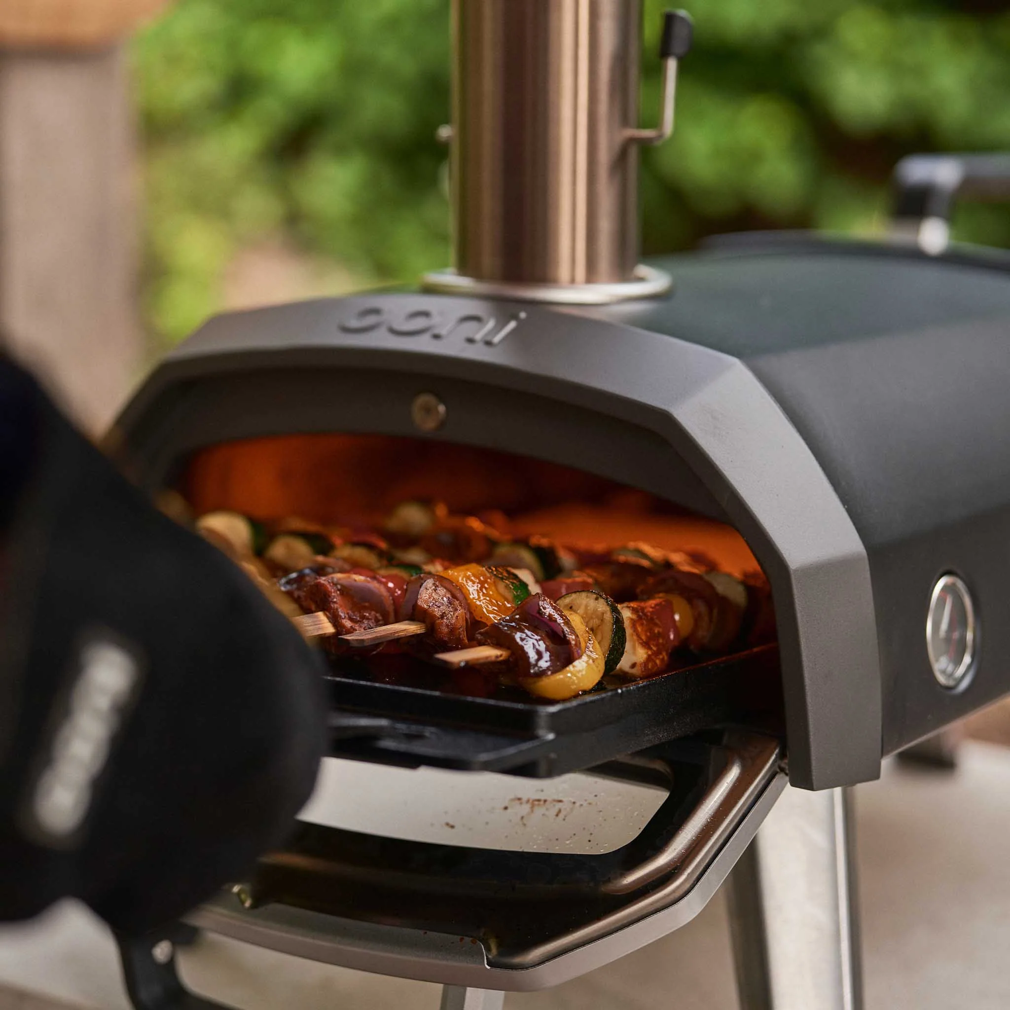 Ooni Karu 2 Multi-Fuel Pizza Oven- 2nd Generation - Image 4