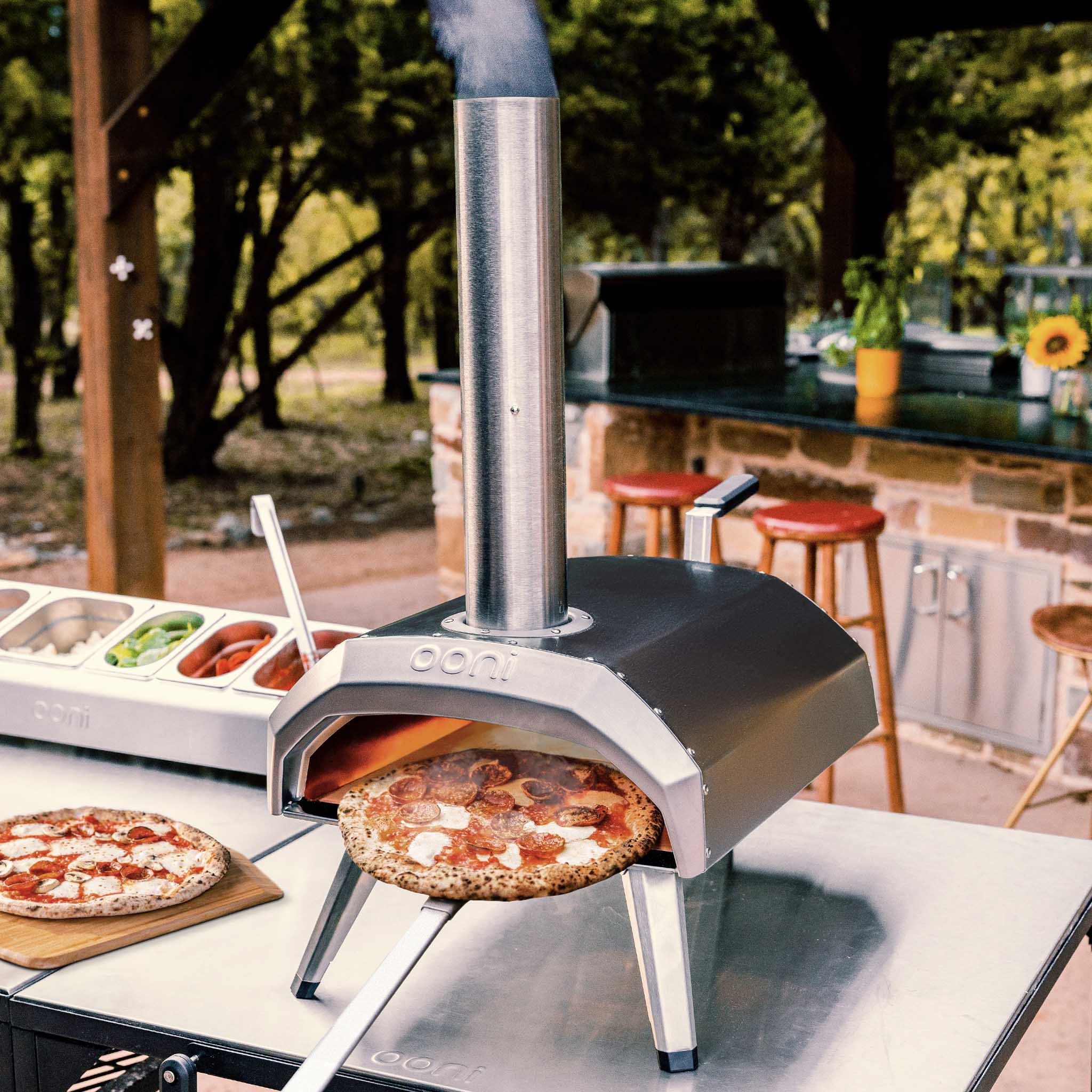 Ooni Pizza Oven Brush and Turning Peel Bundle - Image 4