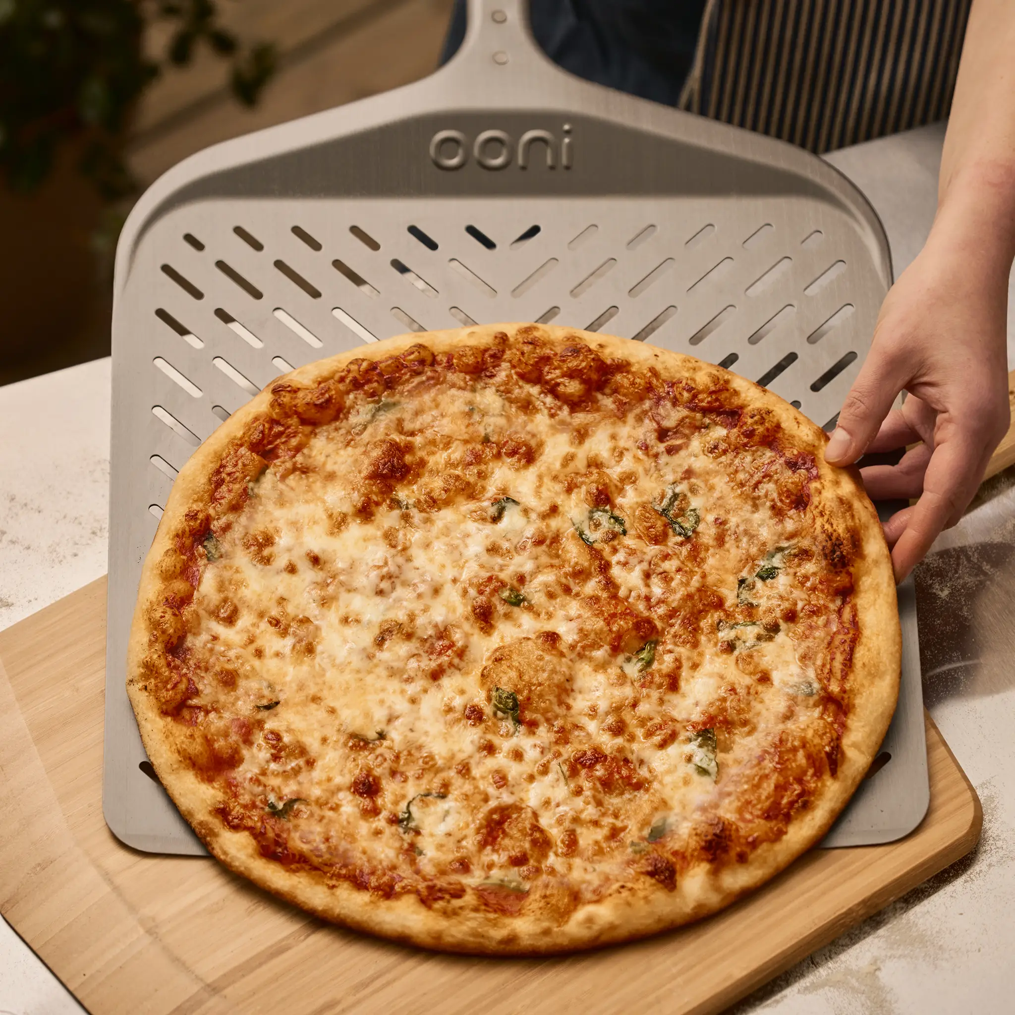 Ooni Signature Perforated Pizza Peel - Image 8